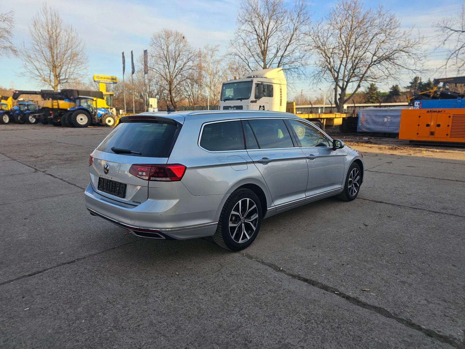 VW Passat 200 PS 4MOTION DIGITAL EXECUTIVE, снимка 4 - Автомобили и джипове - 53773748