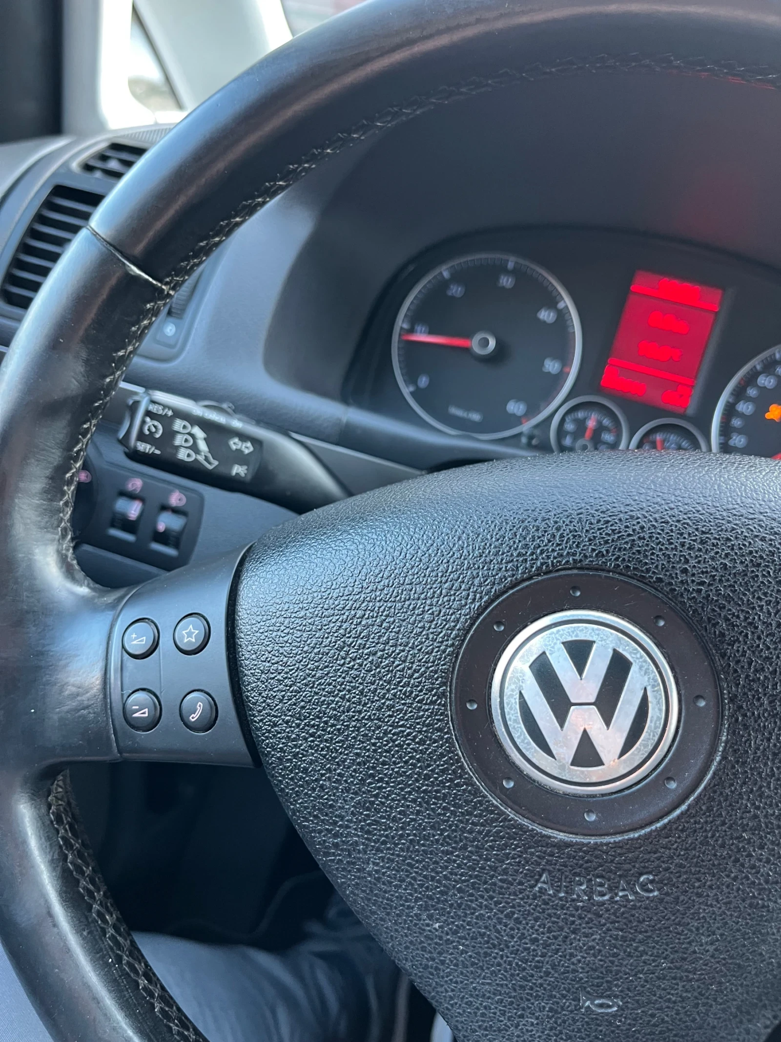 VW Touran 1.9-6+ 1-United  | Mobile.bg � ����������� 15