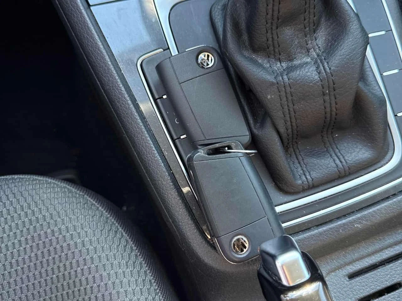 VW Golf * CARFAX * ПРЕДСТАВИТЕЛСТВО * 2 КЛЮЧА, снимка 11 - Автомобили и джипове - 54152964