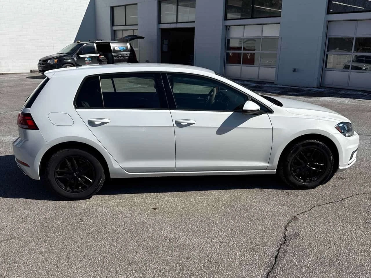 VW Golf * CARFAX * ПРЕДСТАВИТЕЛСТВО * 2 КЛЮЧА, снимка 3 - Автомобили и джипове - 54152964