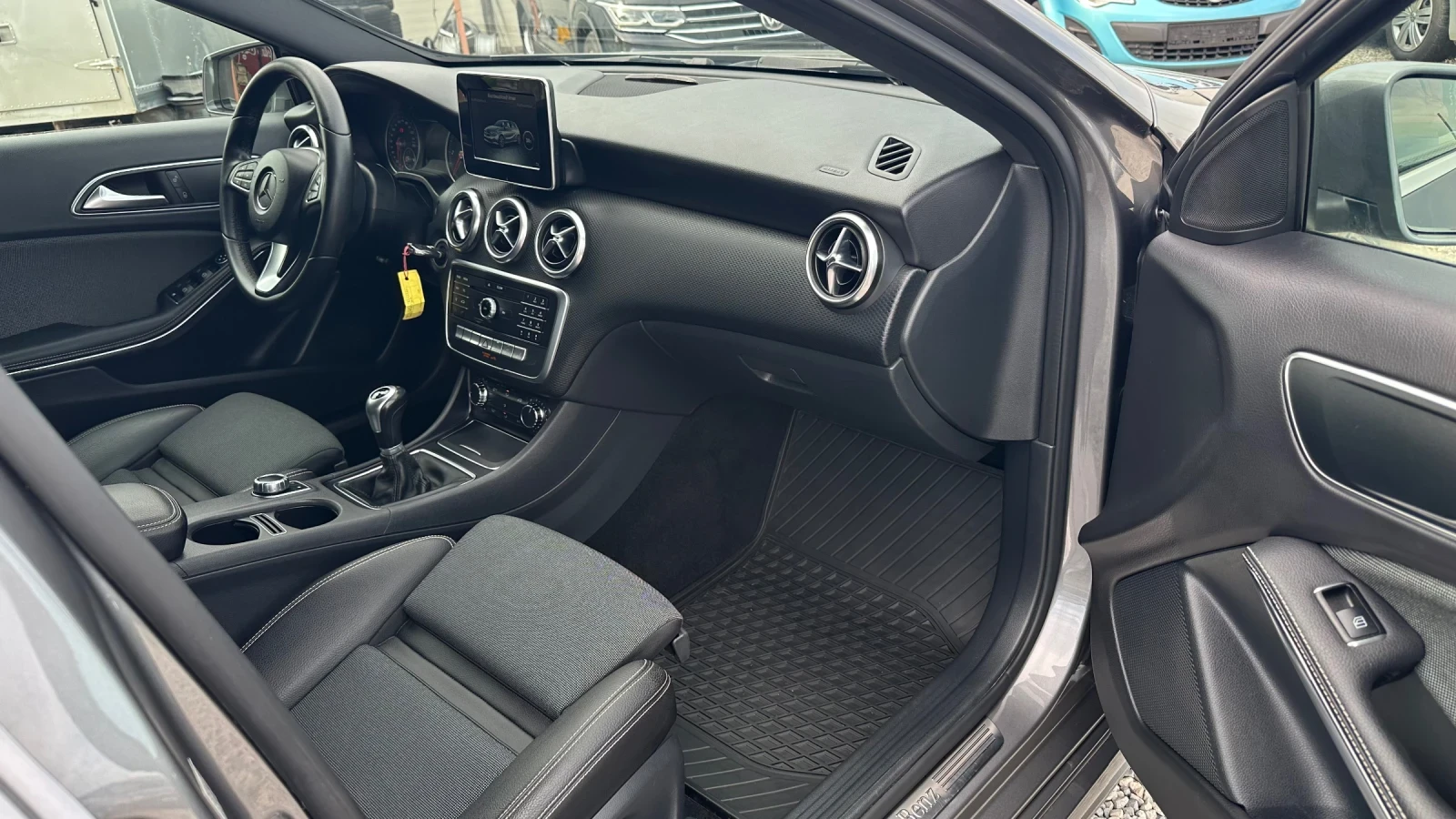Mercedes-Benz A 180 d, снимка 12 - Автомобили и джипове - 54416058