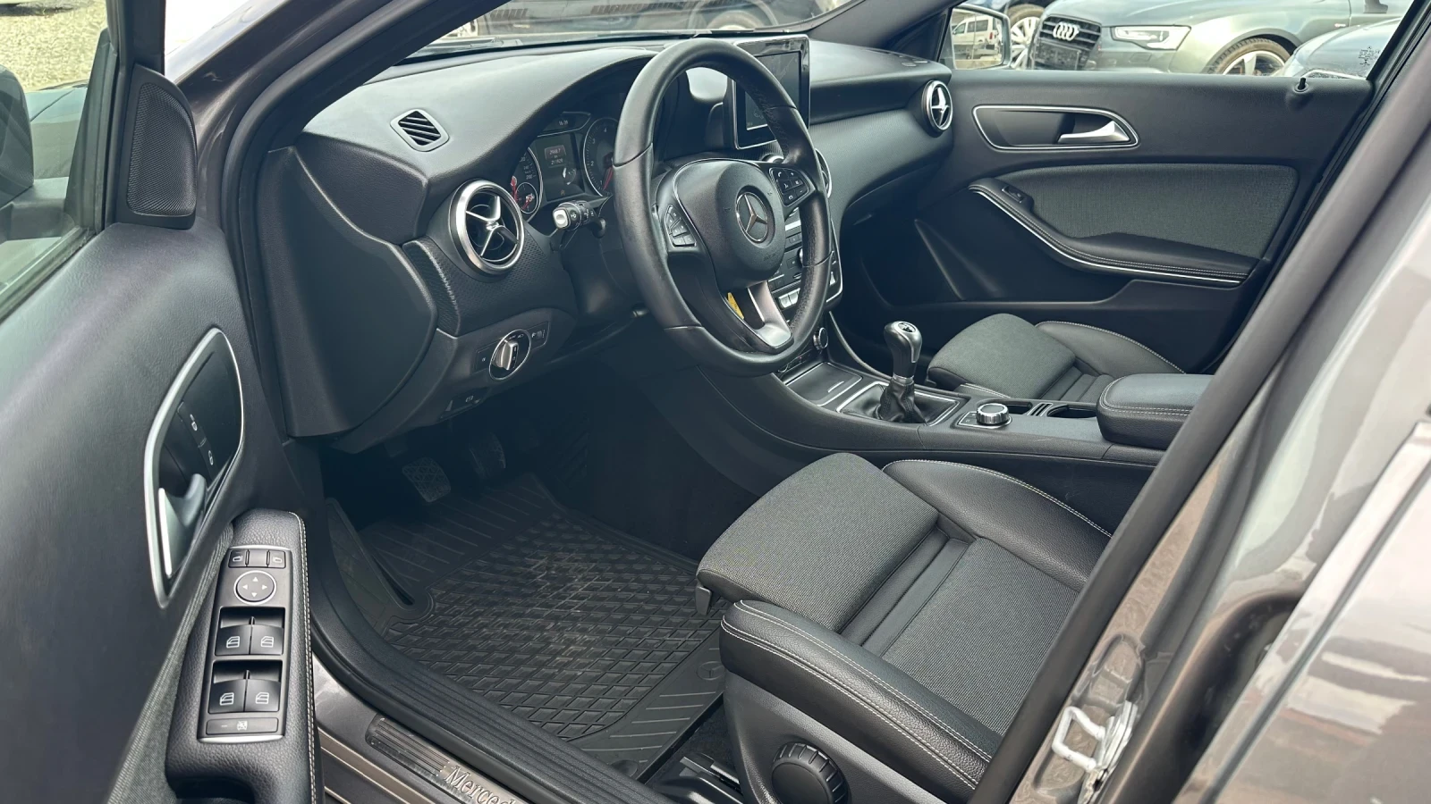Mercedes-Benz A 180 d, снимка 8 - Автомобили и джипове - 54416058