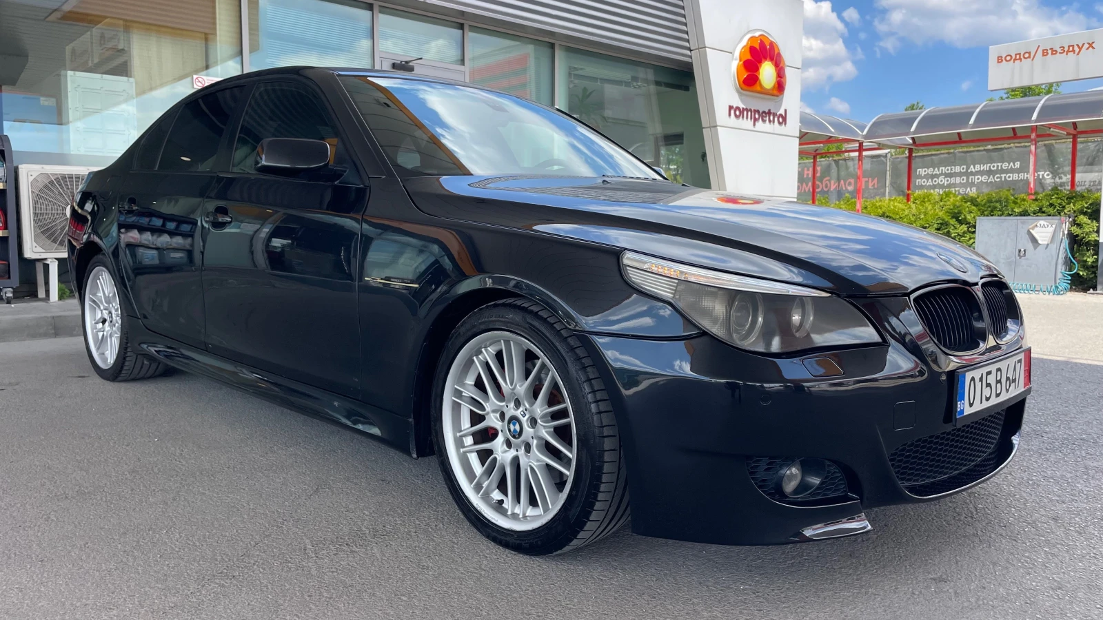 BMW 530 M-PAKCET NAVI-ANDROID, снимка 4 - Автомобили и джипове - 54481239