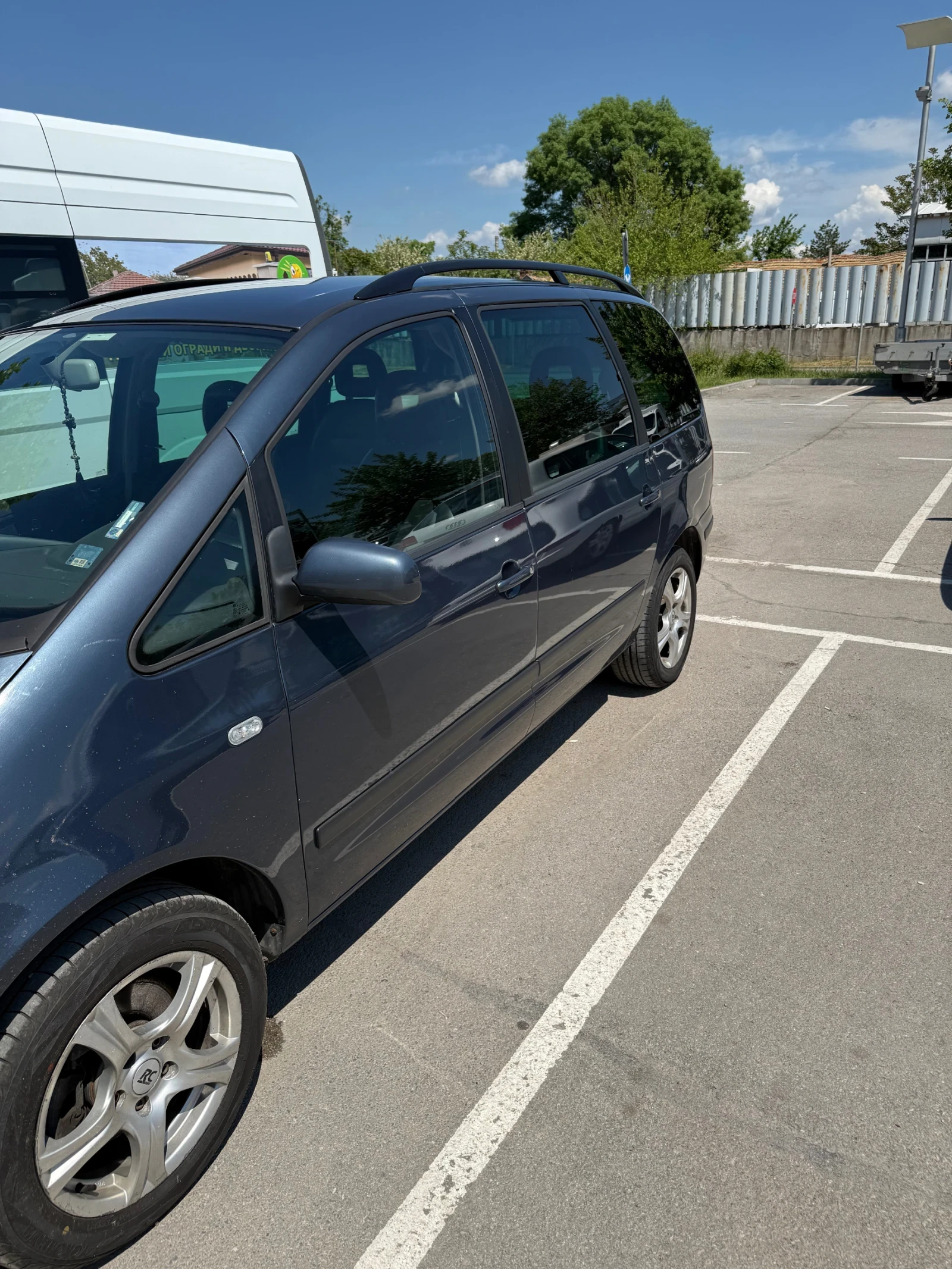Seat Alhambra, снимка 13 - Автомобили и джипове - 54514739