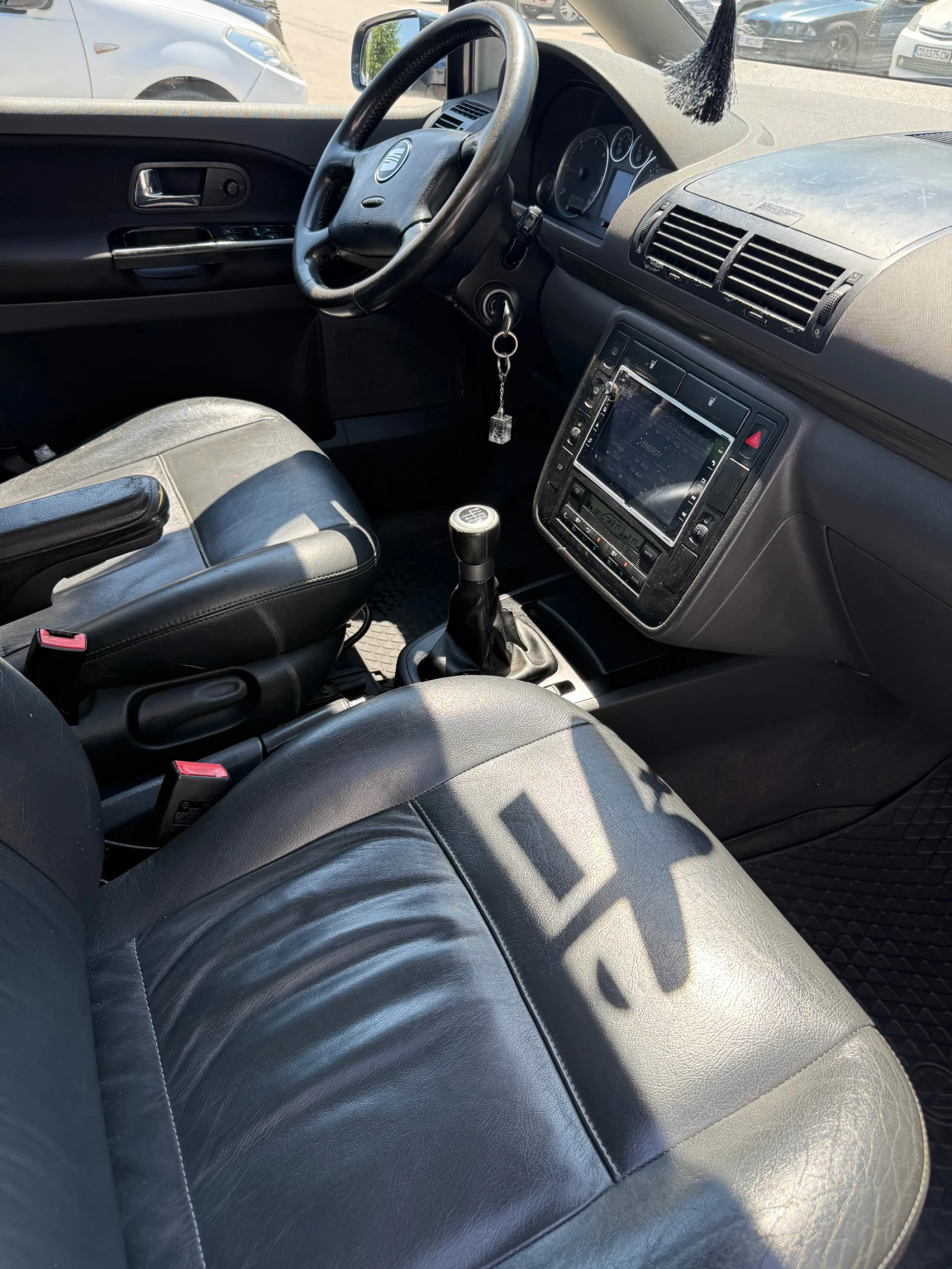 Seat Alhambra, снимка 5 - Автомобили и джипове - 54514739