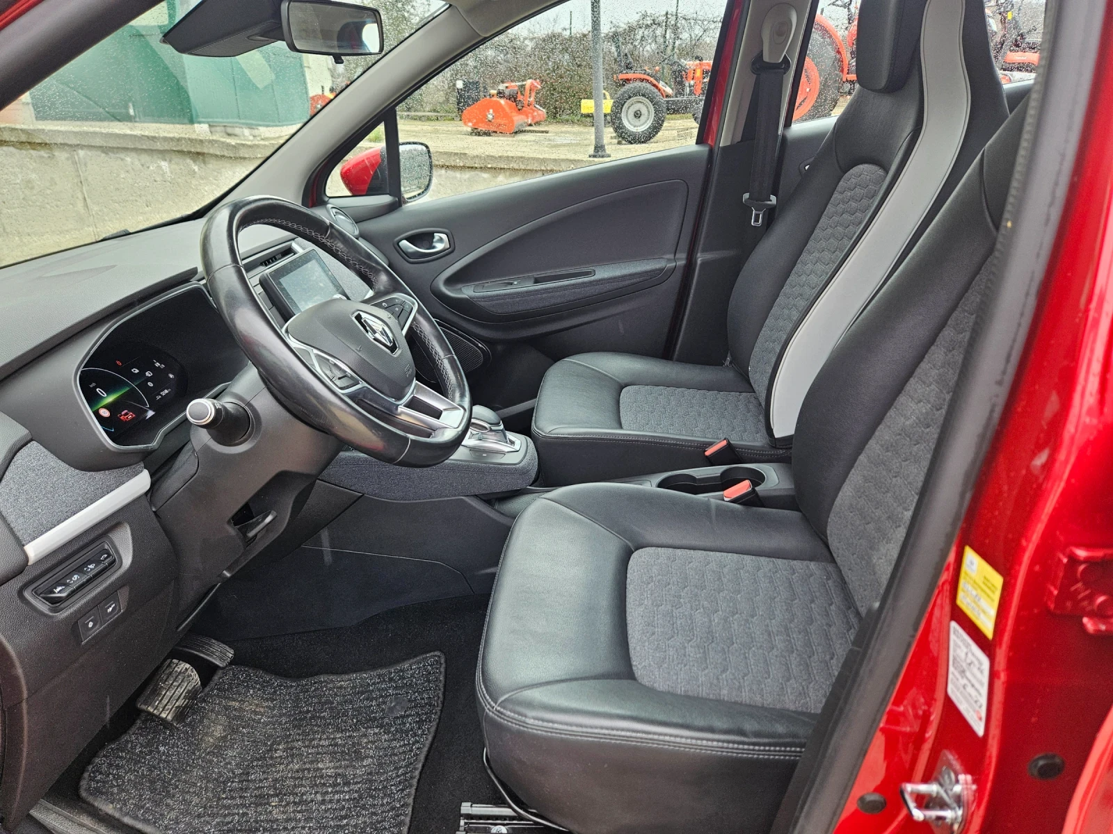 Renault Zoe 52KW, снимка 11 - Автомобили и джипове - 54679281