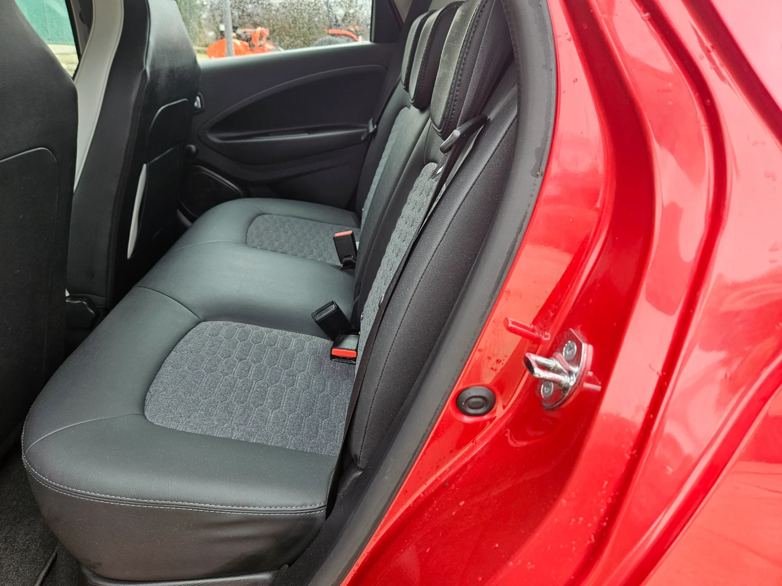 Renault Zoe 52KW, снимка 14 - Автомобили и джипове - 54679281