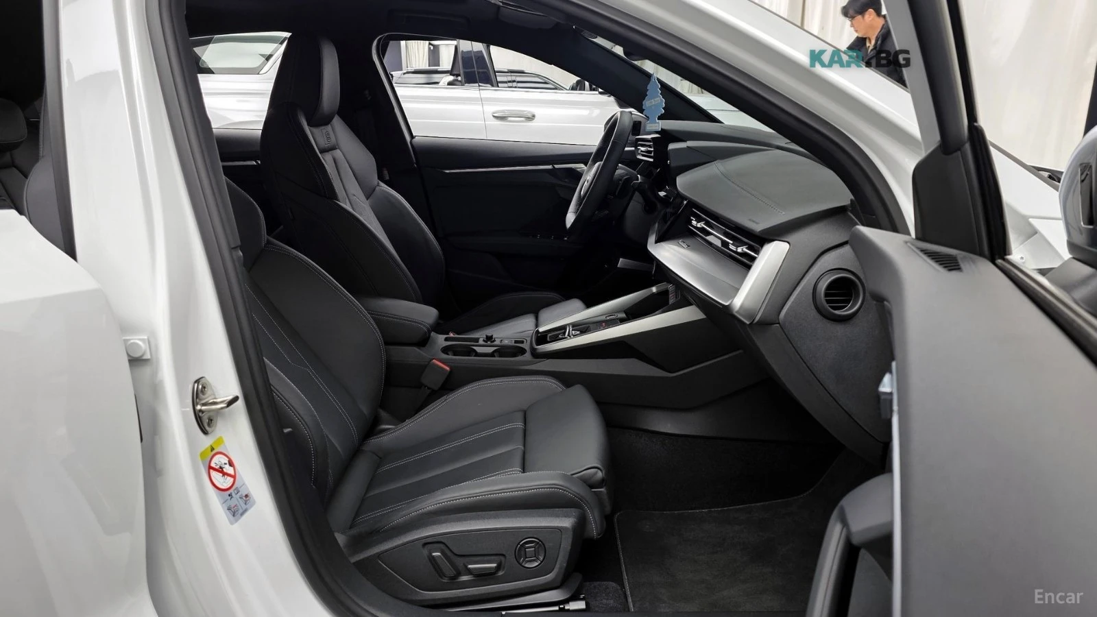Audi S3 * ПАНО* LED* KEYLESS* Camera* ПОДГРЕВ* , снимка 11 - Автомобили и джипове - 55099282