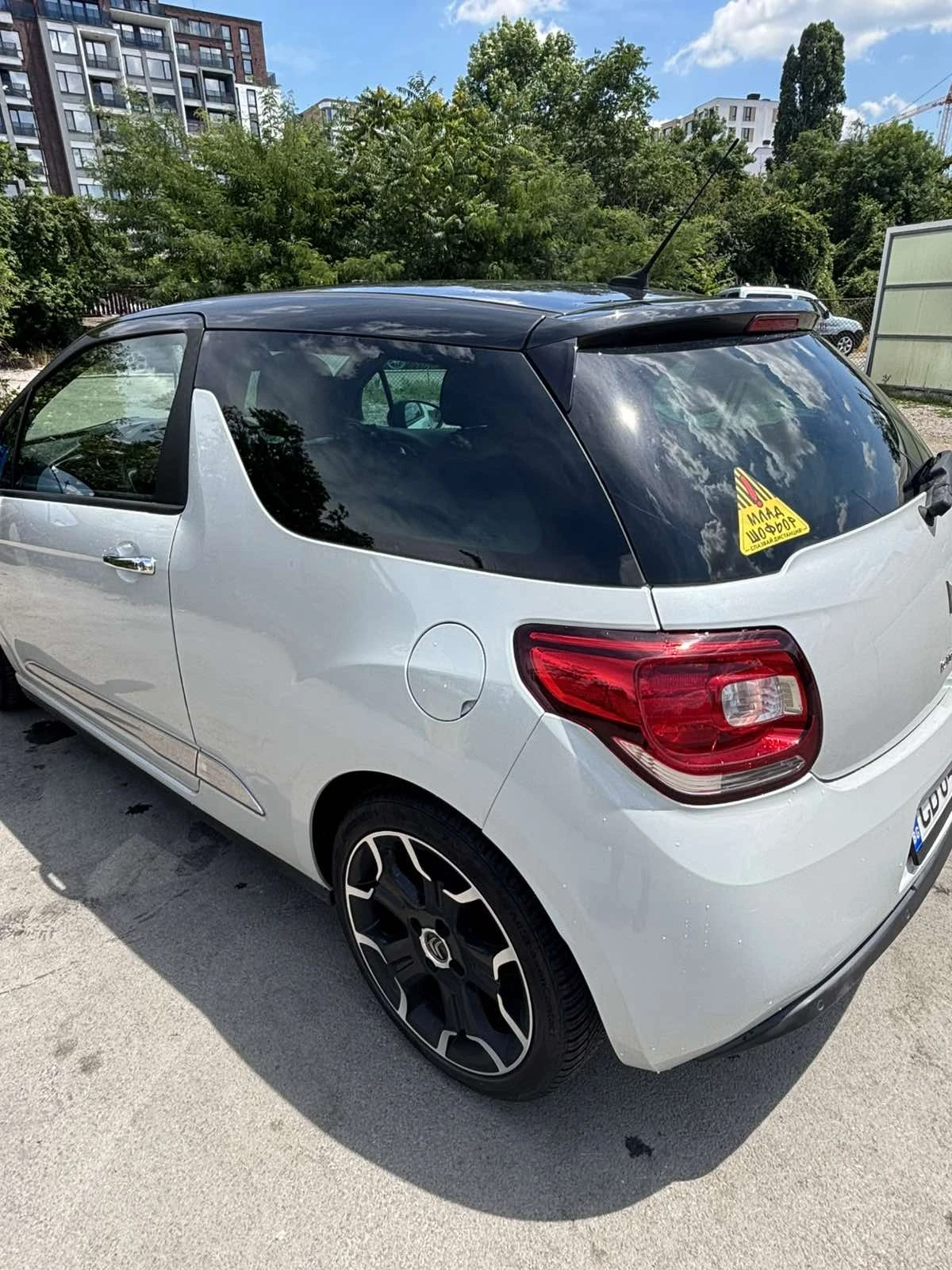 Citroen DS3, снимка 3 - Автомобили и джипове - 55204160