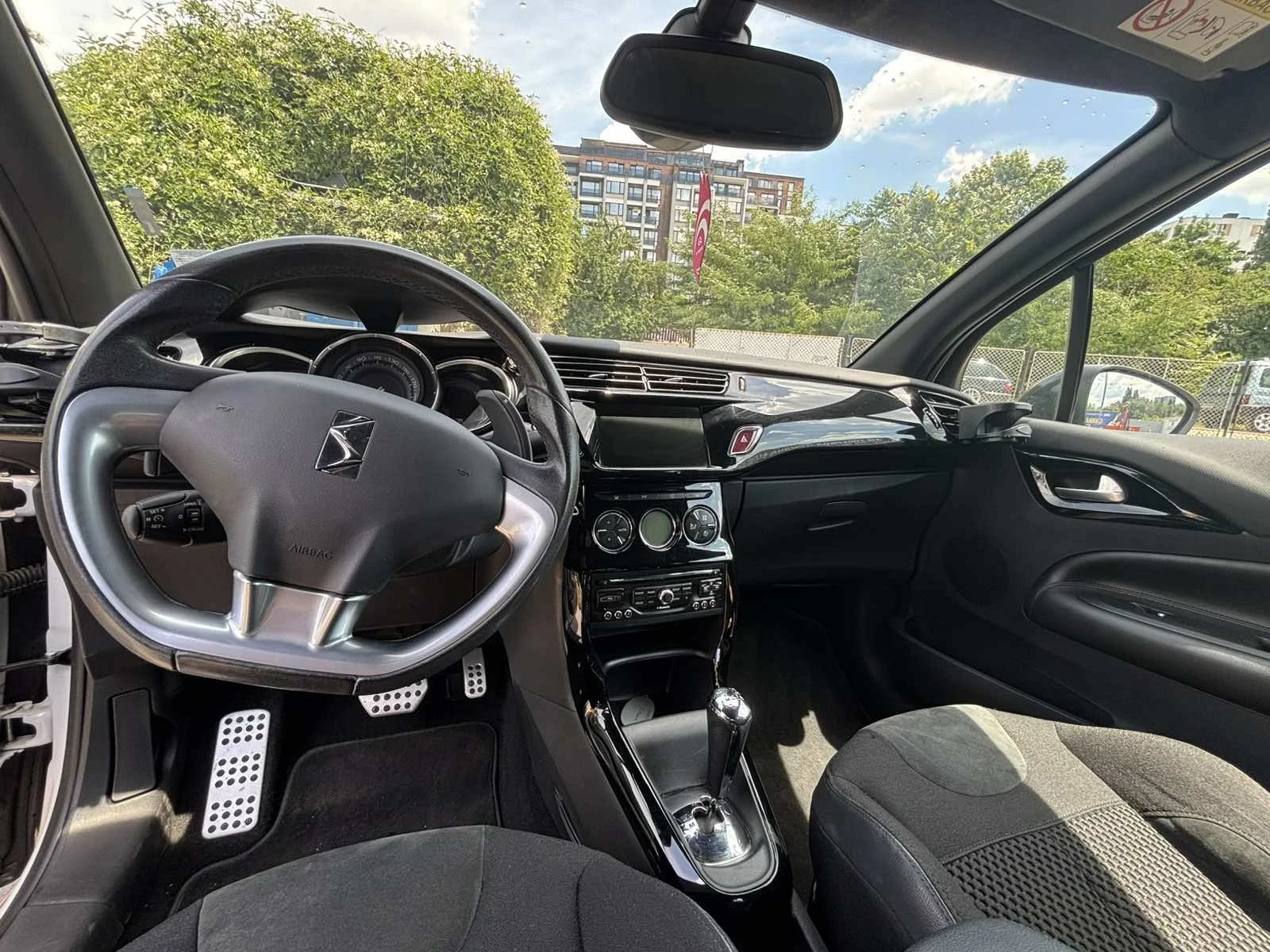 Citroen DS3, снимка 12 - Автомобили и джипове - 55204160