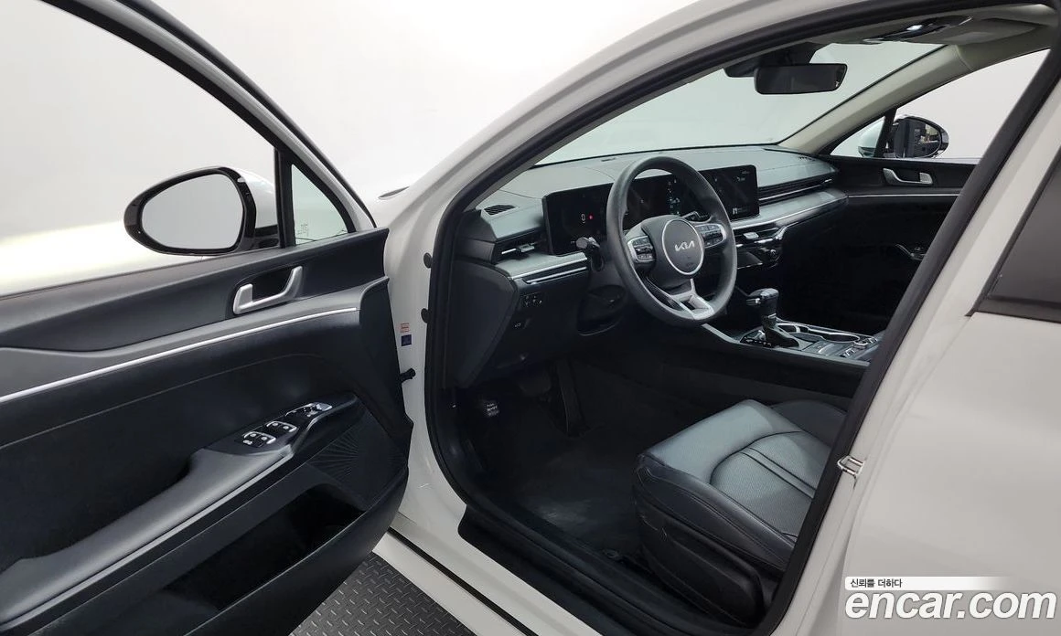 Kia K5 2.0 LPi(Rent) Trendy, снимка 13 - Автомобили и джипове - 56185703