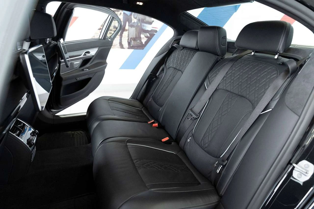 BMW 750 750Li xDrive - Executive Lounge Tier 1 | Mobile.bg � ����������� 11