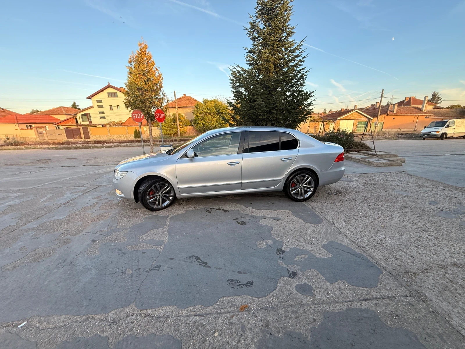 Skoda Superb, снимка 3 - Автомобили и джипове - 56649509