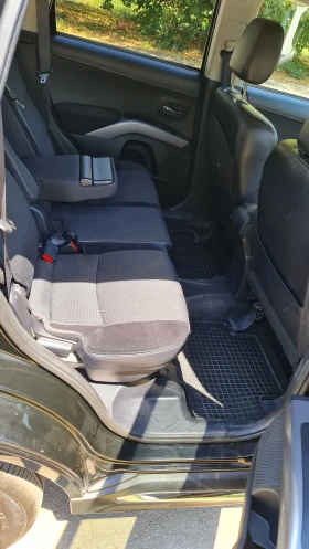 Mitsubishi Outlander 4x4, 126 500 км, 7 места, автоматична, дизел, снимка 8
