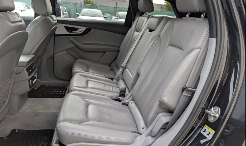 Audi Q7 3.0T* ПОДГРЕВ* ОБДУХВАНЕ* ПАНОРАМА* 360КАМЕРА* , снимка 12 - Автомобили и джипове - 52083871