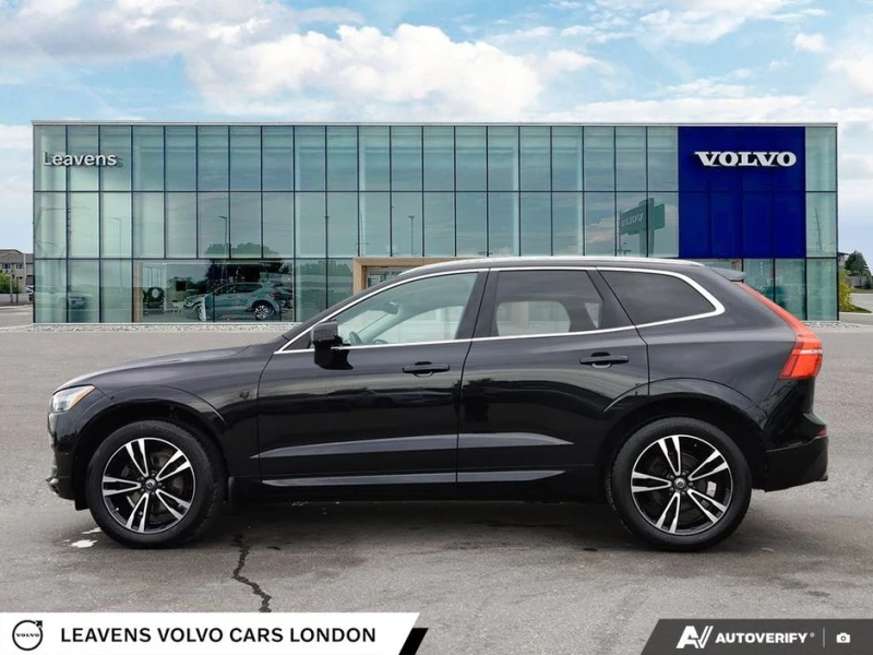 Volvo XC60 T5 AWD / Momentum / PANO / 360, снимка 2 - Автомобили и джипове - 52749503