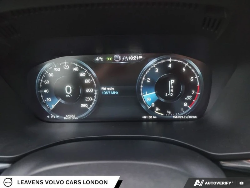 Volvo XC60 T5 AWD / Momentum / PANO / 360, снимка 8 - Автомобили и джипове - 52749503