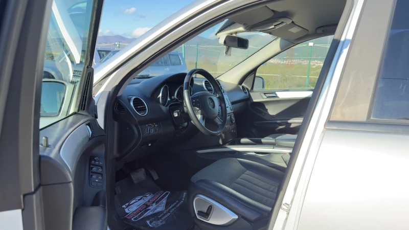 Mercedes-Benz ML 320, снимка 9 - Автомобили и джипове - 52616754