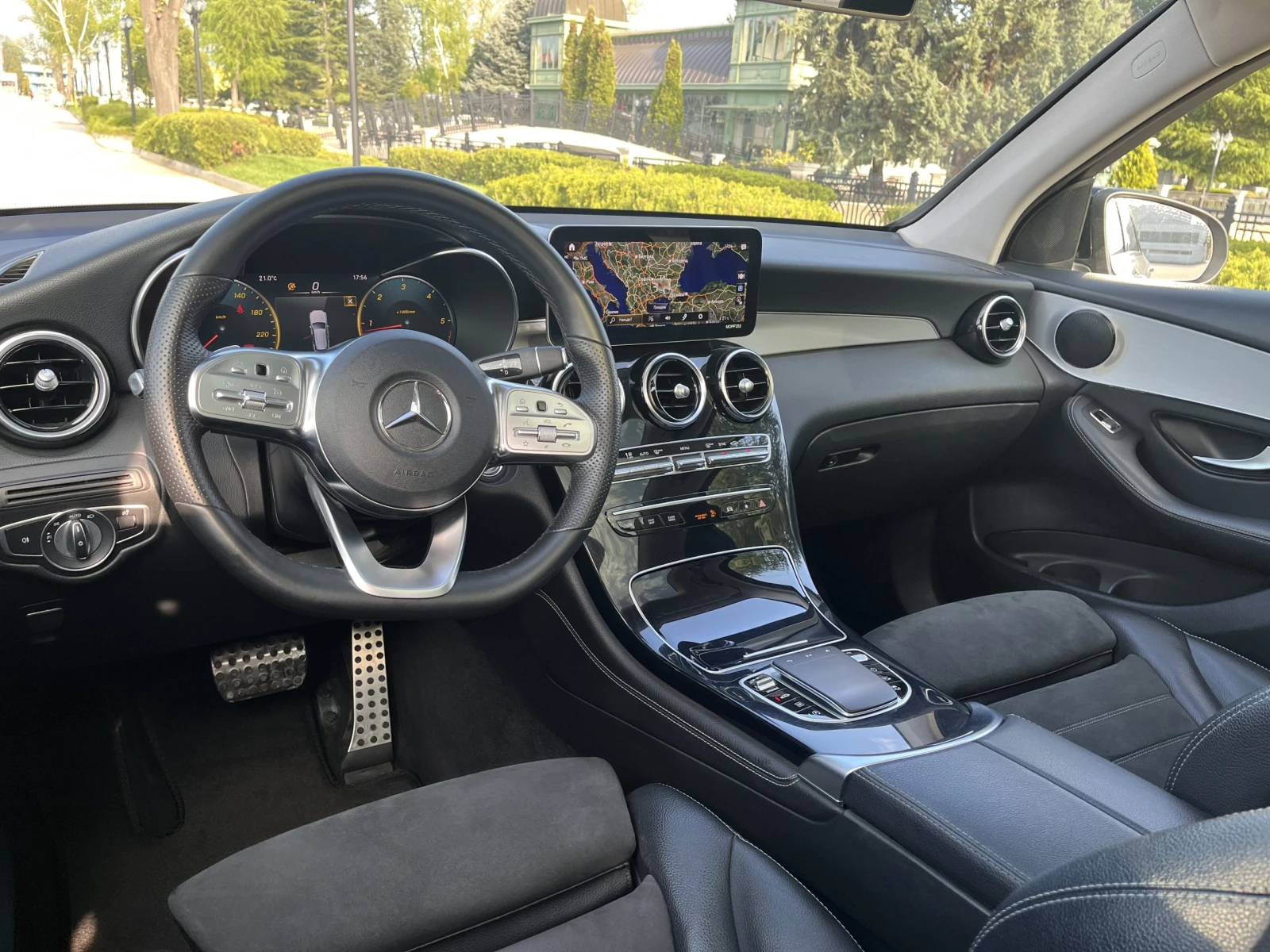 Mercedes-Benz GLC 220 FACELIFT/AMG/4MATIC/VIRTUAL/ПАНОРАМА - изображение 9