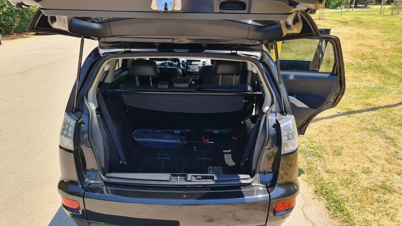 Mitsubishi Outlander 4x4, 7 места - изображение 6