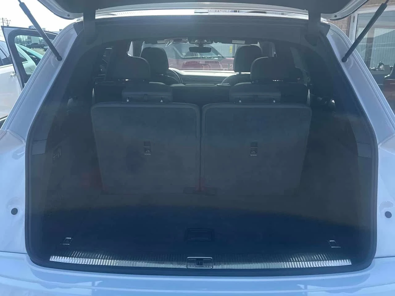 Audi Q7 PROGRESSIV | PANO | 360 | VIRTUAL | CARFAX , снимка 11 - Автомобили и джипове - 53819840