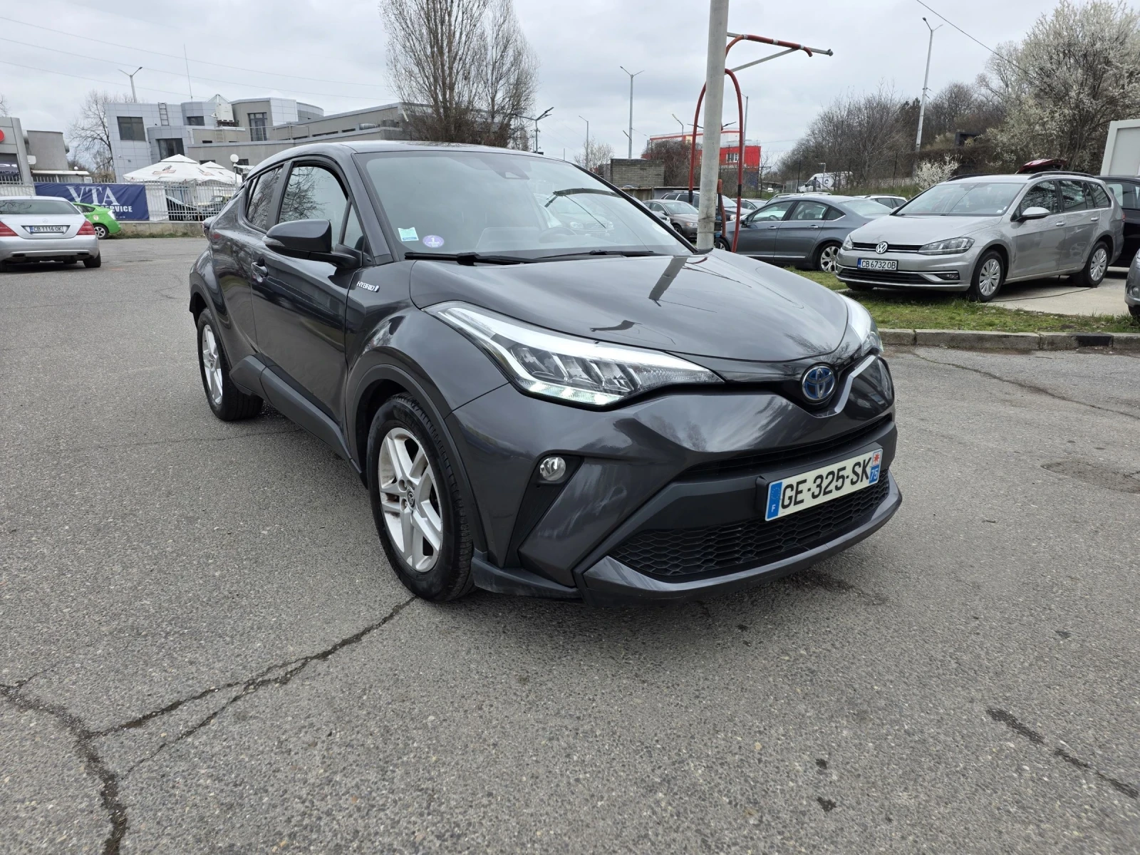 Toyota C-HR 1.8 HYBRID/FACELIFT/ГАРАНЦИЯ ДО 2032Г, снимка 3 - Автомобили и джипове - 54015174