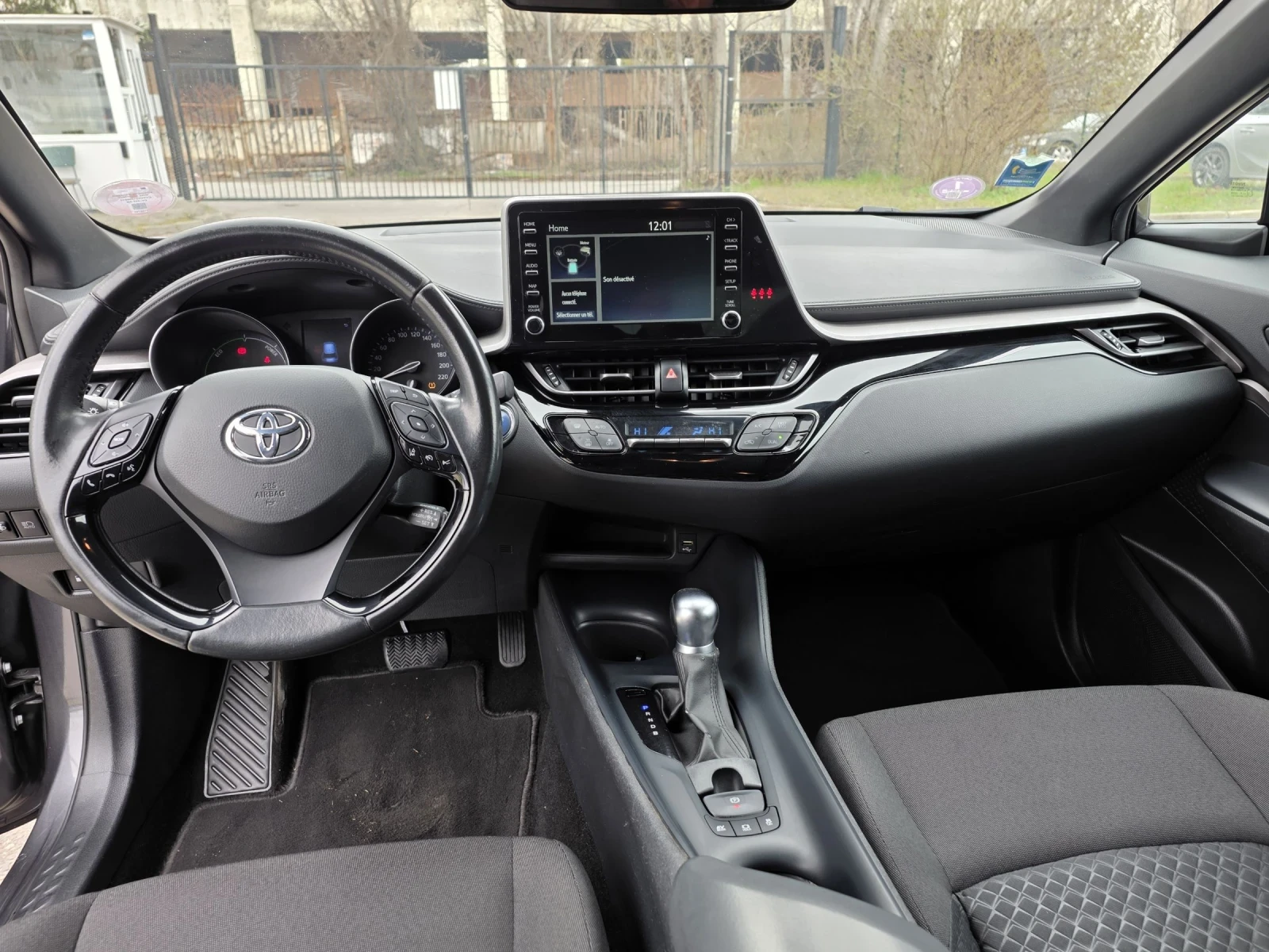 Toyota C-HR 1.8 HYBRID/FACELIFT/ГАРАНЦИЯ ДО 2032Г, снимка 11 - Автомобили и джипове - 54015174