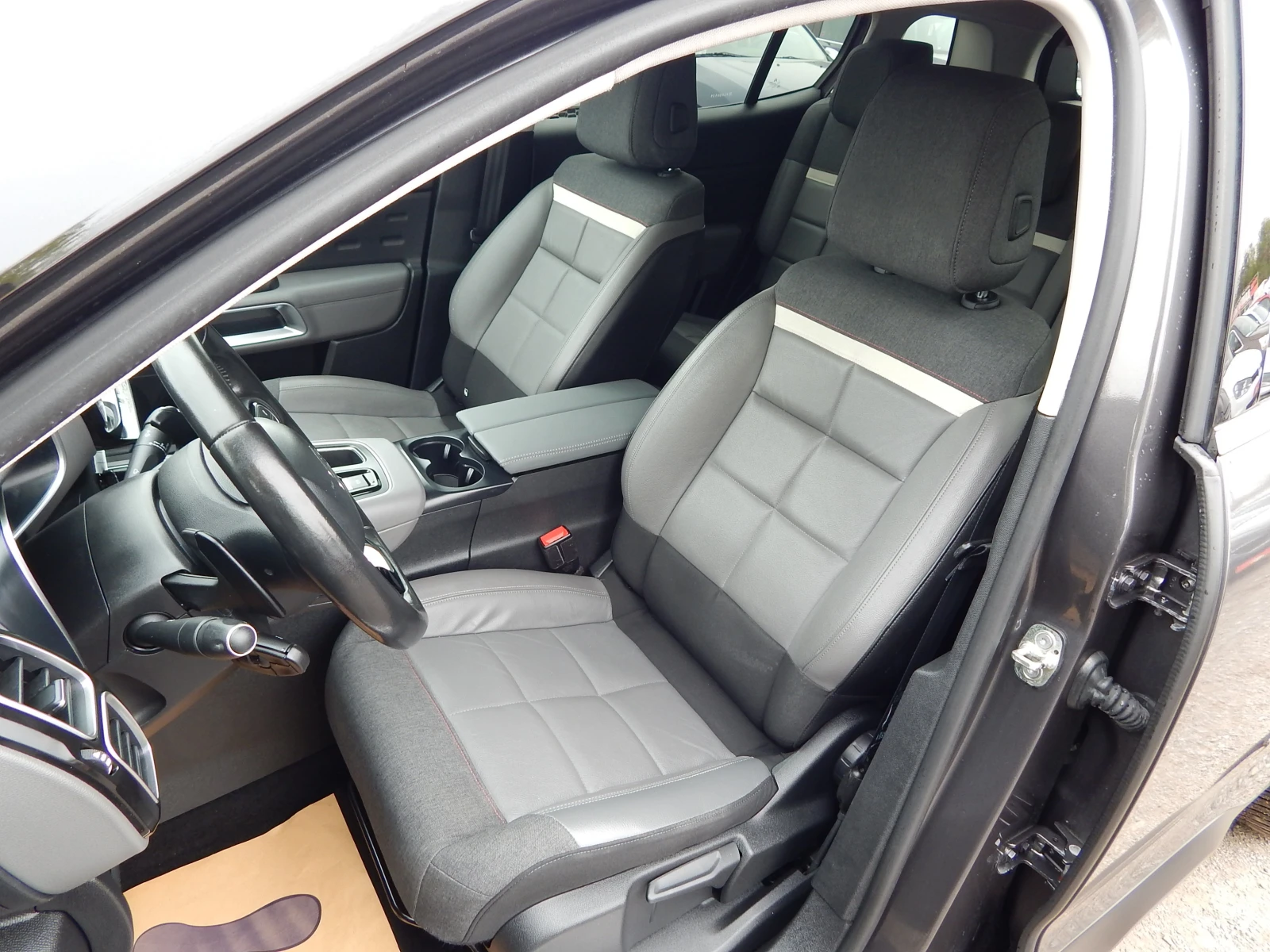 Citroen C5 Aircross 1.5HDI* 137000km.* , снимка 12 - Автомобили и джипове - 54211879