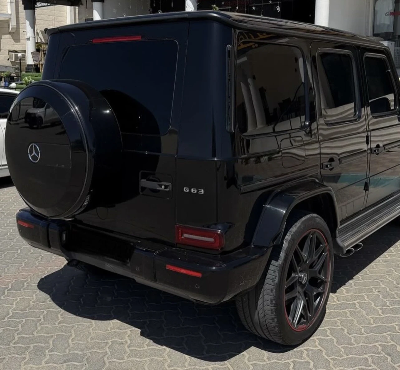 Mercedes-Benz G 63 AMG, снимка 3 - Автомобили и джипове - 54231580