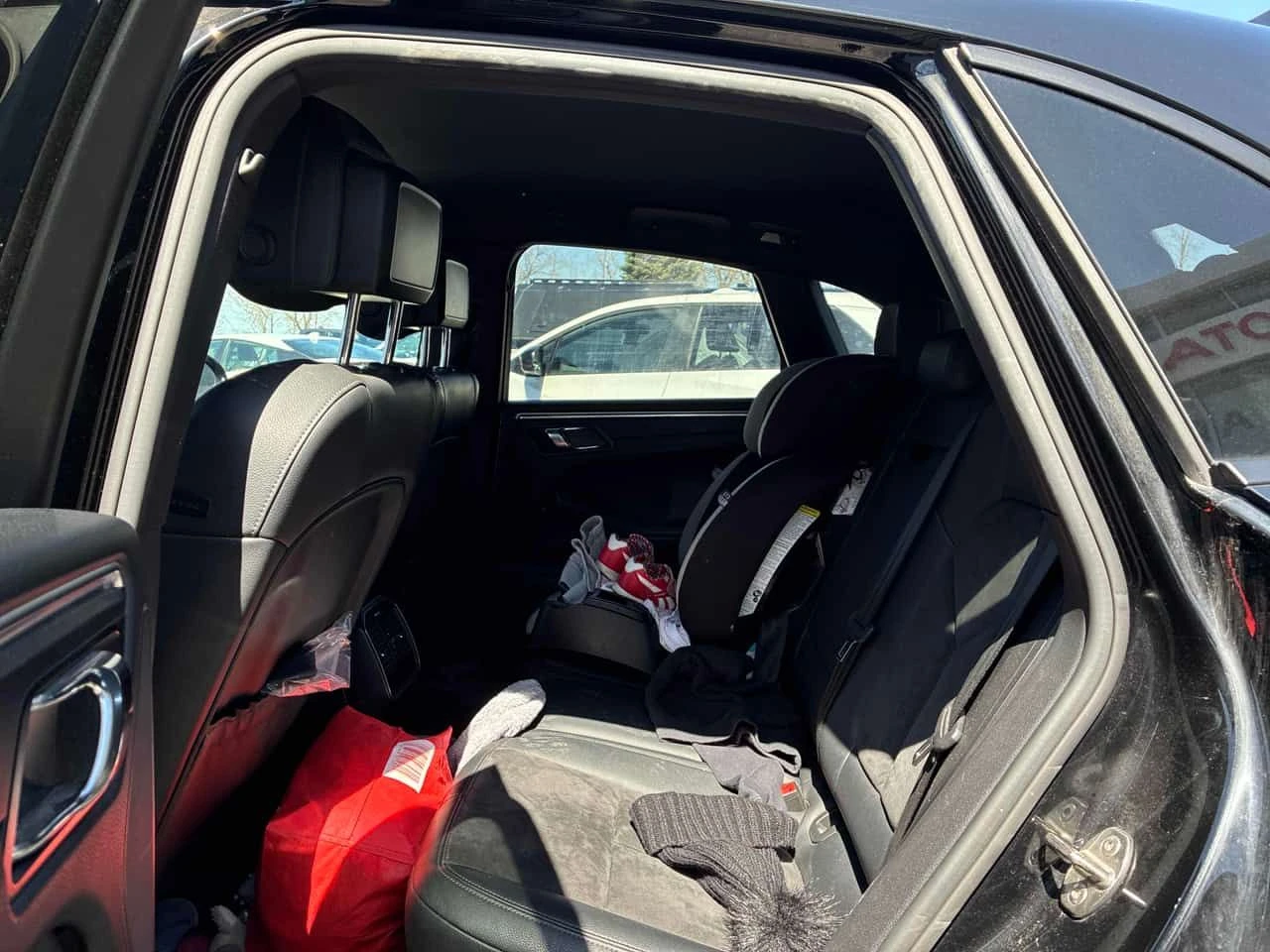 Porsche Macan * AWD 4dr * ПОДГРЕВ* KEYLESS* , снимка 13 - Автомобили и джипове - 54258835