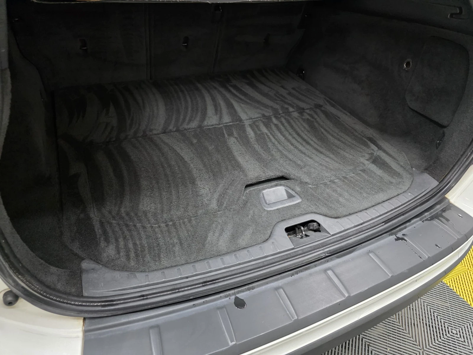 Volvo XC60 2.4D, снимка 12 - Автомобили и джипове - 54456225