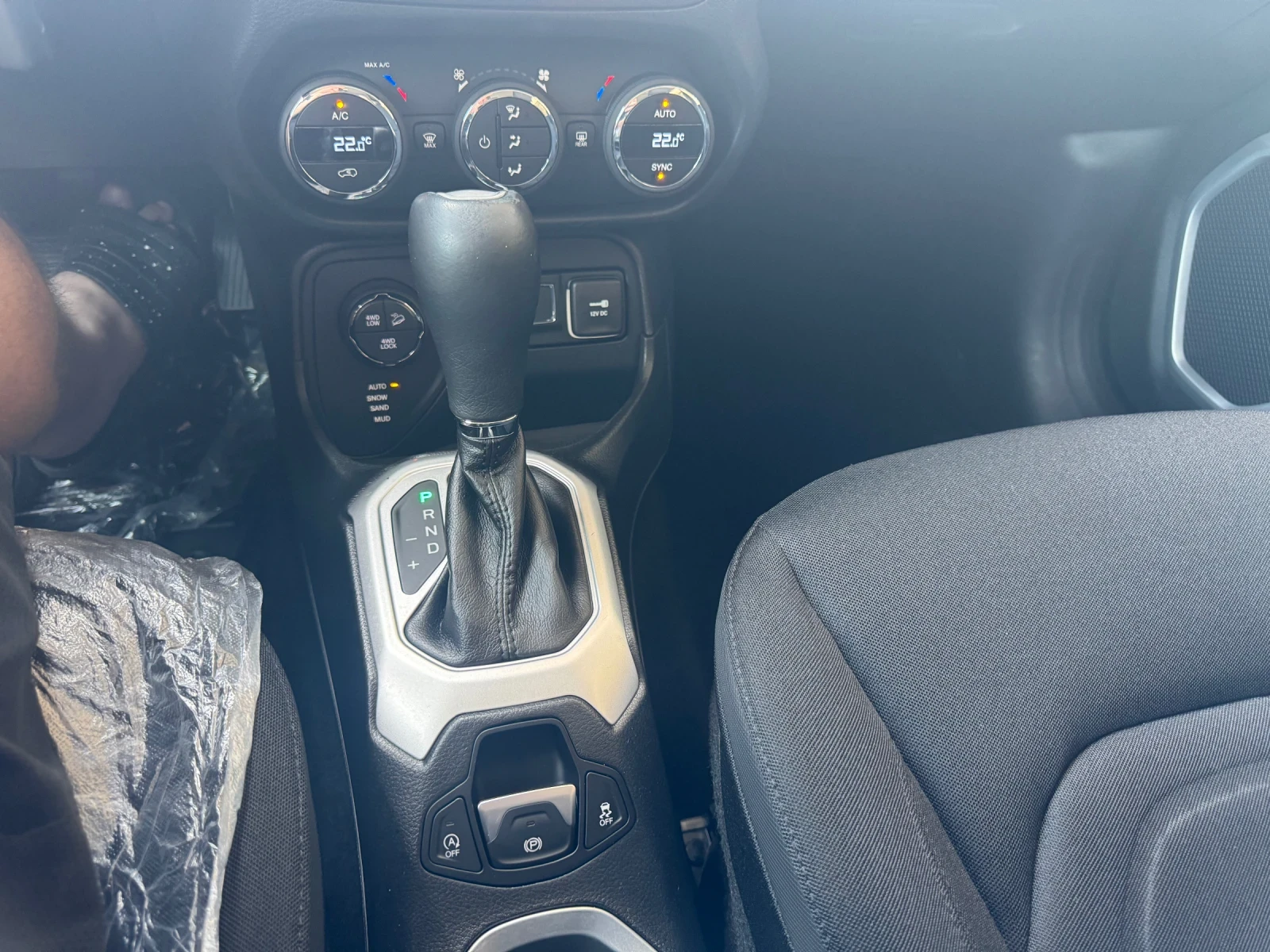 Jeep Renegade 2.0multiJet 4x4 Automatic 9speed Limited! Top! | Mobile.bg � ����������� 14