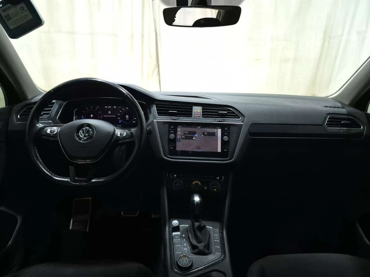 VW Tiguan * 4MOTION * АВТОКРЕДИТ БЕЗ ПЪРВОНАЧАЛНА ВНОСКА* , снимка 5 - Автомобили и джипове - 55524234