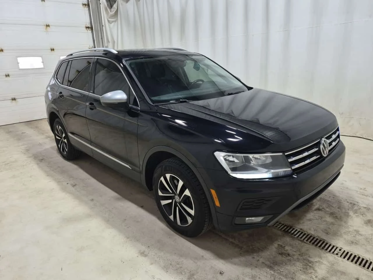 VW Tiguan * 4MOTION * АВТОКРЕДИТ БЕЗ ПЪРВОНАЧАЛНА ВНОСКА* , снимка 16 - Автомобили и джипове - 55524234