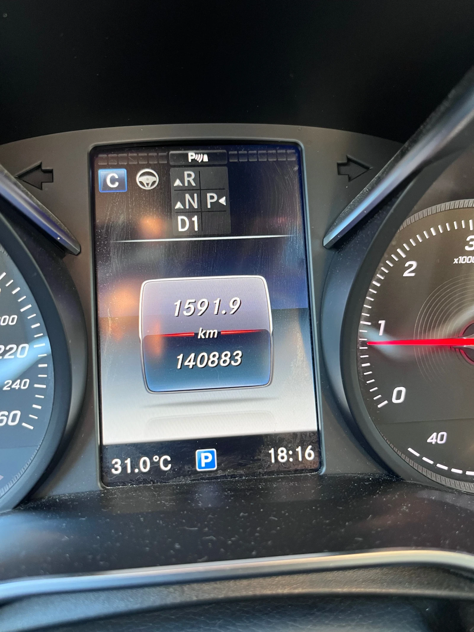 Mercedes-Benz GLC 250 AMG LINE, снимка 11 - Автомобили и джипове - 55689708