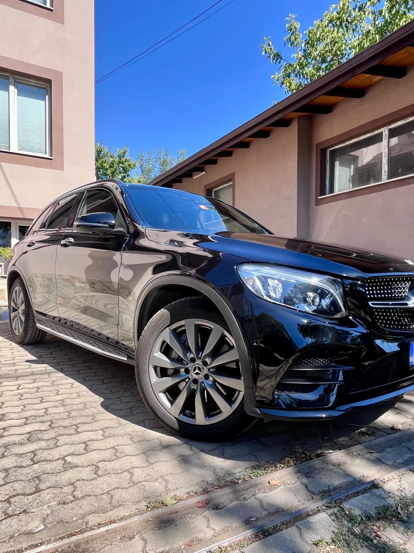 Mercedes-Benz GLC 250 AMG LINE, снимка 3 - Автомобили и джипове - 55689708