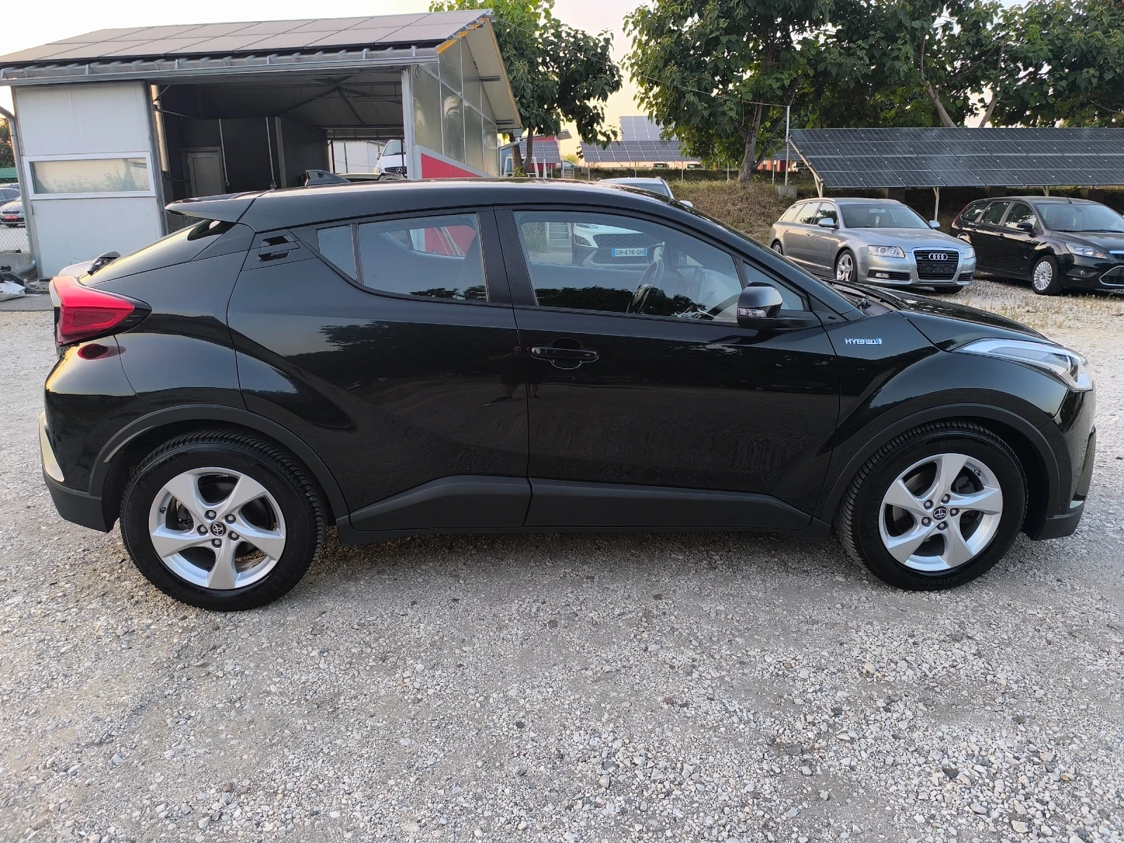 Toyota C-HR 1.8 H Business Sport, снимка 8 - Автомобили и джипове - 55781769