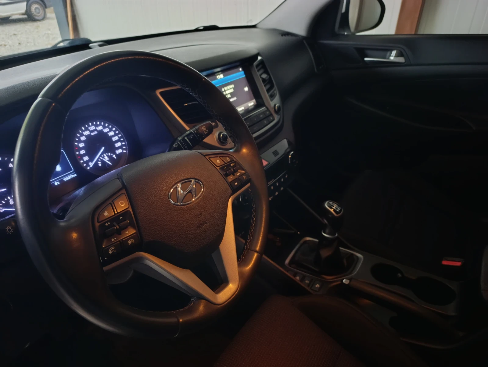 Hyundai Tucson Tucson , снимка 6 - Автомобили и джипове - 56138100