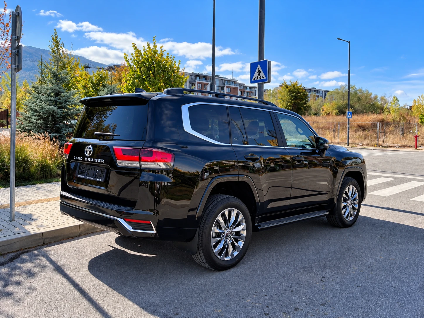 Toyota Land cruiser 300 Premium ���������� �������� �������� ��� | Mobile.bg � ����������� 5