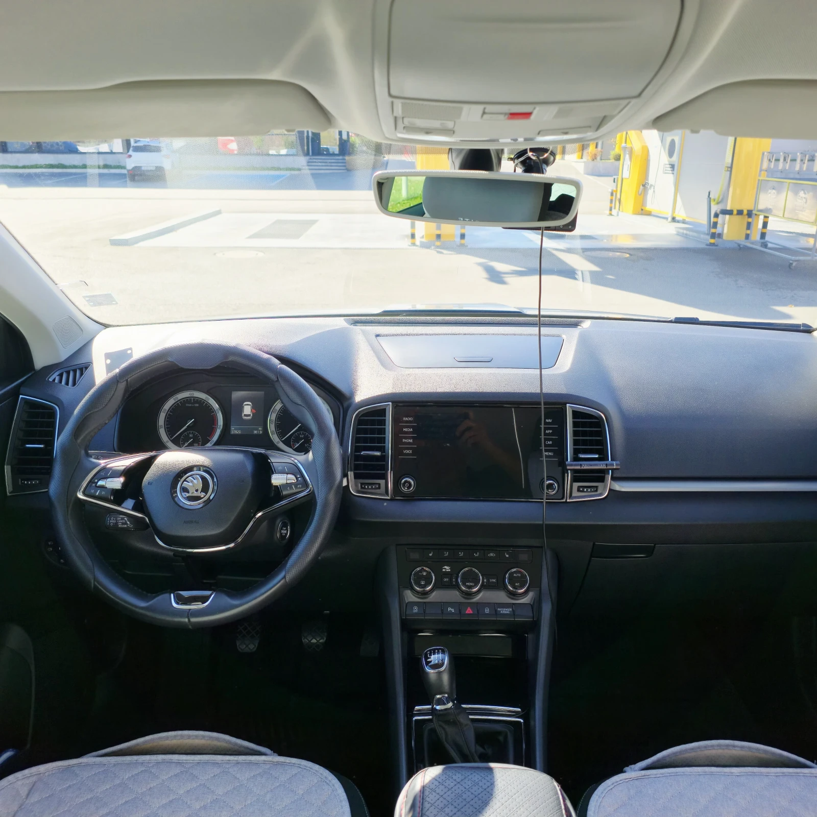 Skoda Karoq, снимка 9 - Автомобили и джипове - 56652112