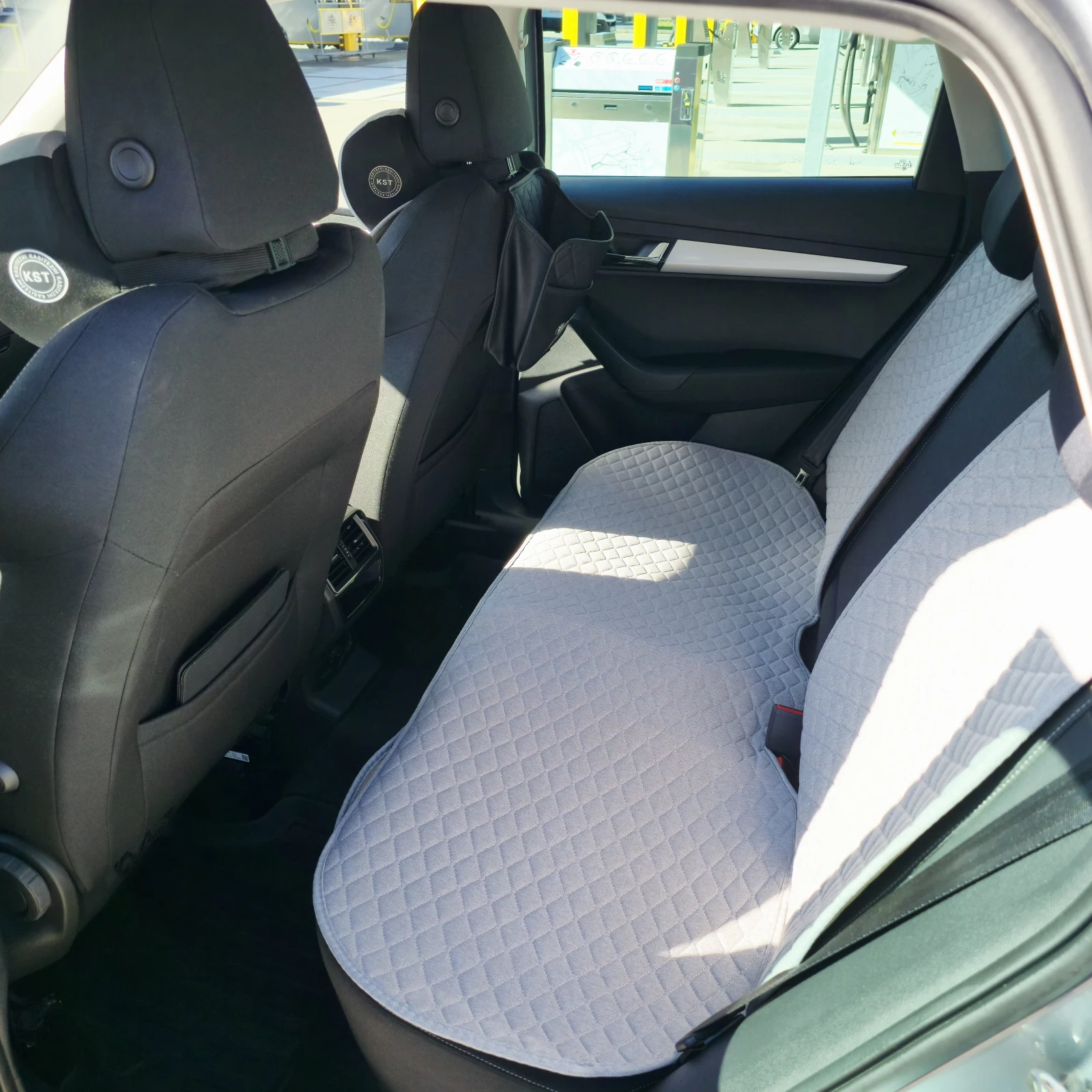 Skoda Karoq, снимка 7 - Автомобили и джипове - 56652112