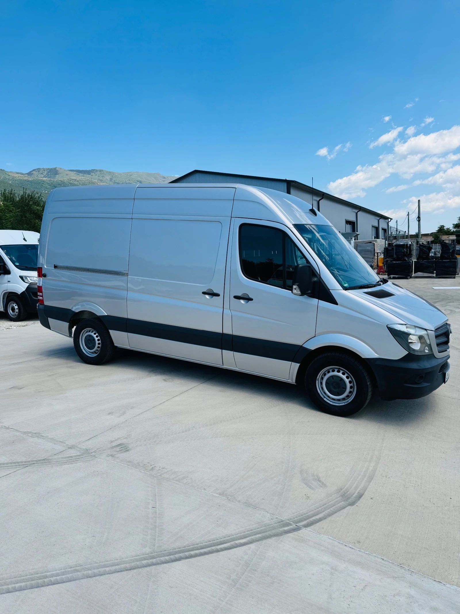 Mercedes-Benz Sprinter 319 Немски!КАТО НОВ!ТОП!ТОП!ТОП!НАВИ!КЛИМАТР!EURO6!ТОП - изображение 2