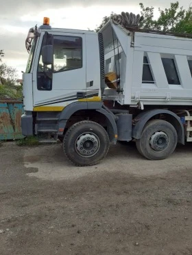 Iveco Trakker Самосвал, снимка 4