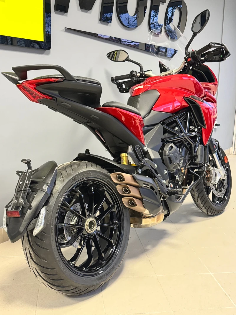 MV Agusta 800 Tourismo Veloce НОВ! НАЛИЧЕН!, снимка 4 - Мотоциклети и мототехника - 51360064