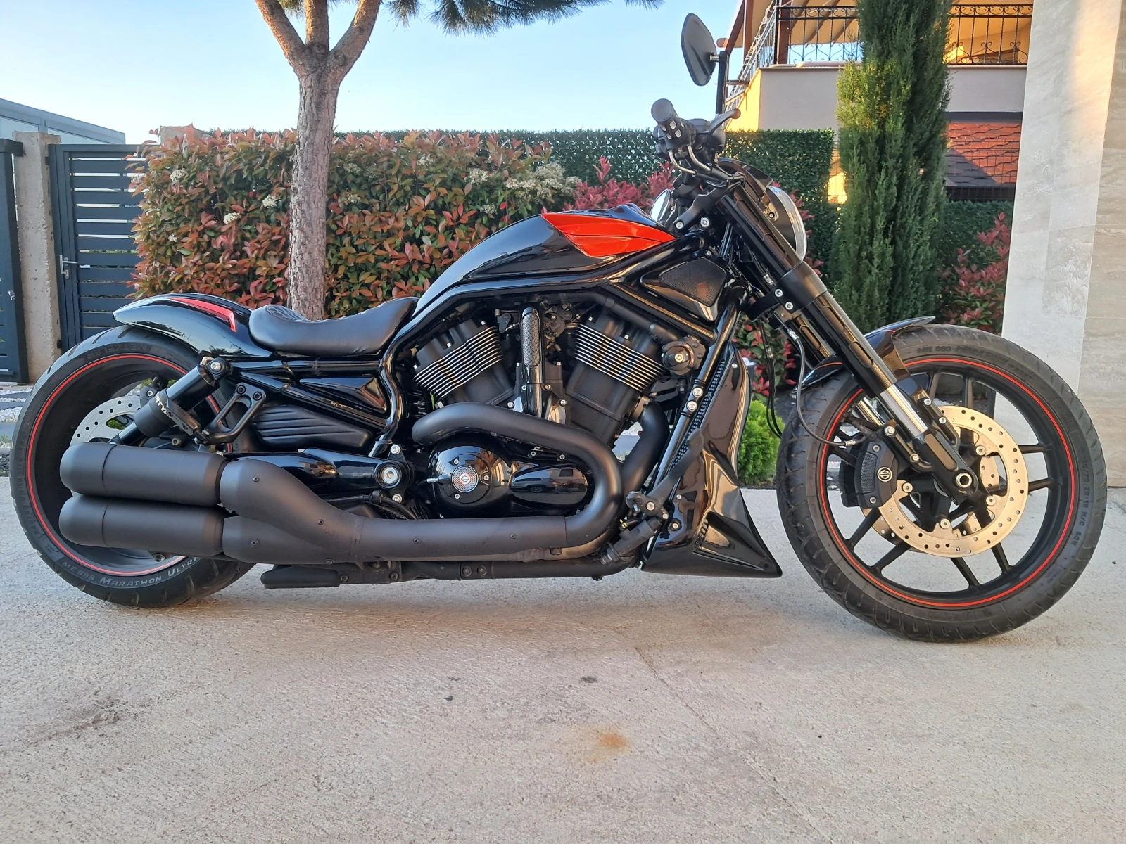 Harley-Davidson V-Rod NIGHT-ROD-ABS -CUSTOM-КАТО НОВ, снимка 2 - Мотоциклети и мототехника - 54632404