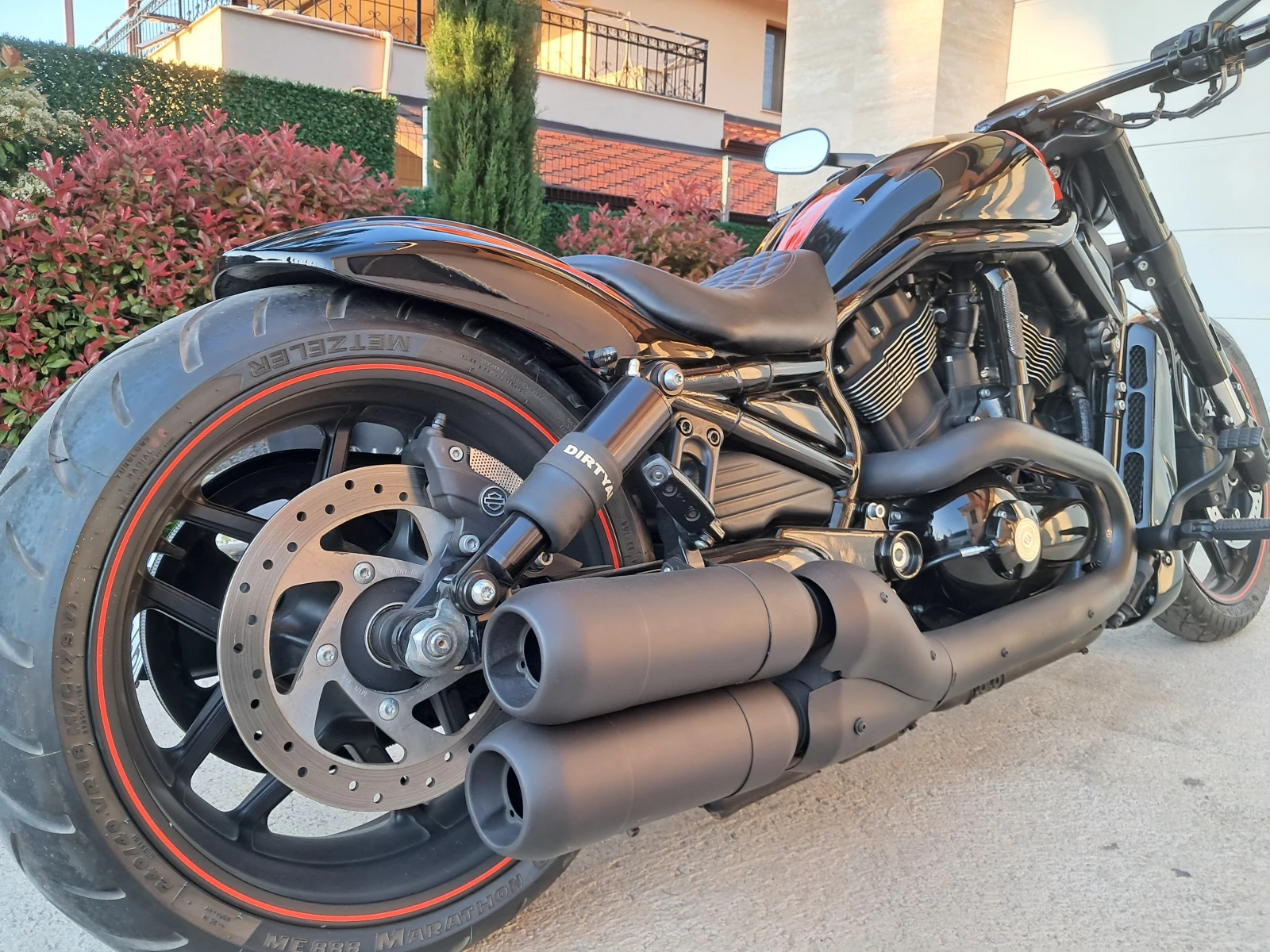 Harley-Davidson V-Rod NIGHT-ROD-ABS -CUSTOM-КАТО НОВ, снимка 11 - Мотоциклети и мототехника - 54632404
