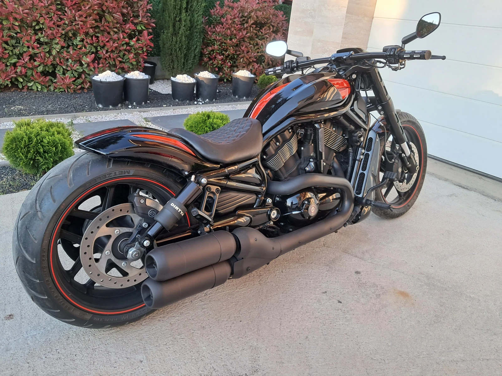 Harley-Davidson V-Rod NIGHT-ROD-ABS -CUSTOM-КАТО НОВ, снимка 4 - Мотоциклети и мототехника - 54632404
