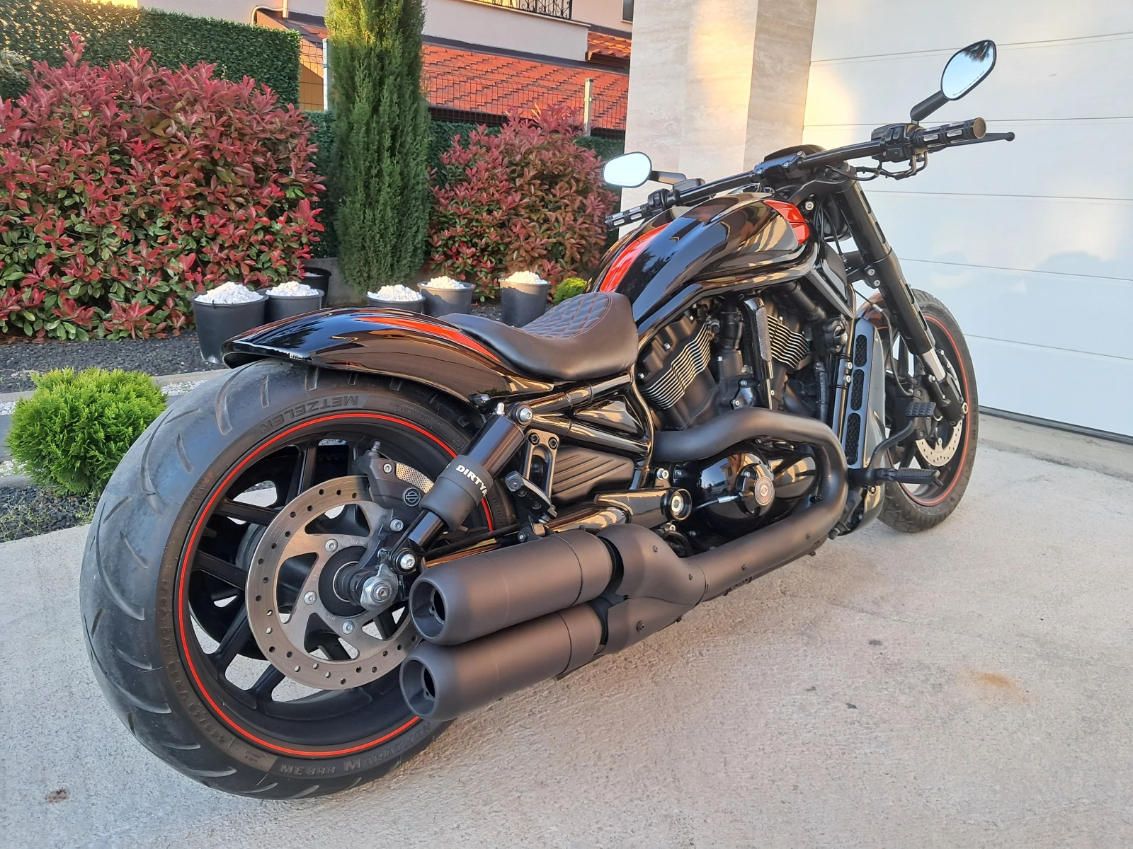 Harley-Davidson V-Rod NIGHT-ROD-ABS -CUSTOM-КАТО НОВ, снимка 13 - Мотоциклети и мототехника - 54632404