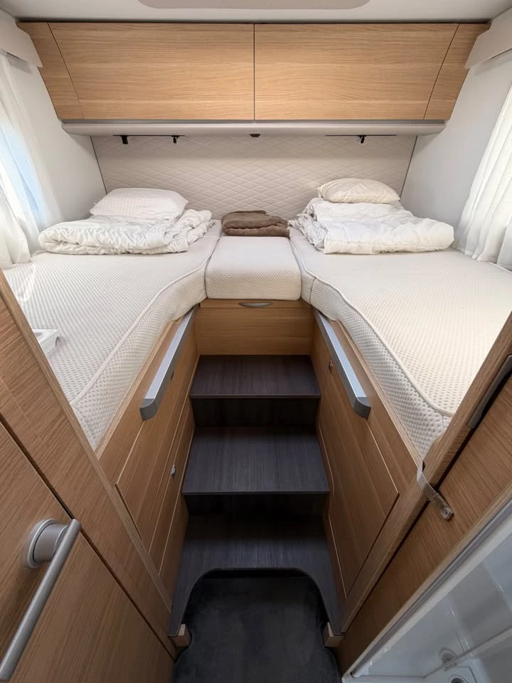 Кемпер Adria Plus 700 SL 160 к.с. 2.2, снимка 9 - Каравани и кемпери - 56300136