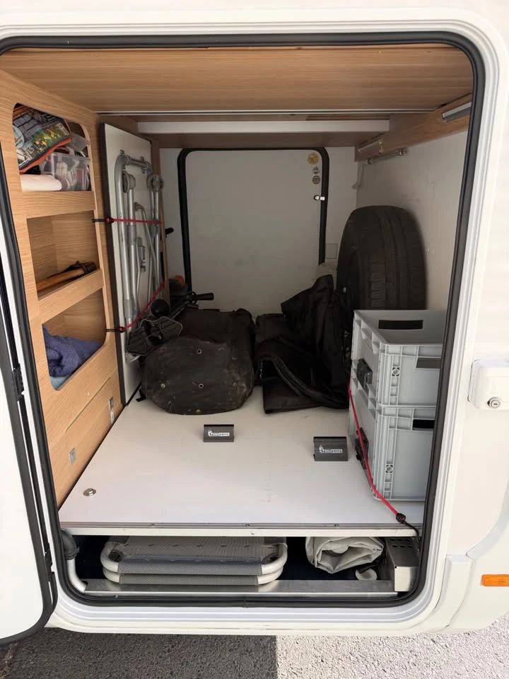 Кемпер Adria Plus 700 SL 160 к.с. 2.2, снимка 12 - Каравани и кемпери - 56300136